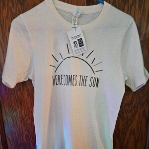 Here Comes the Sun T-Shirt: Vintage Music Graphic Tee